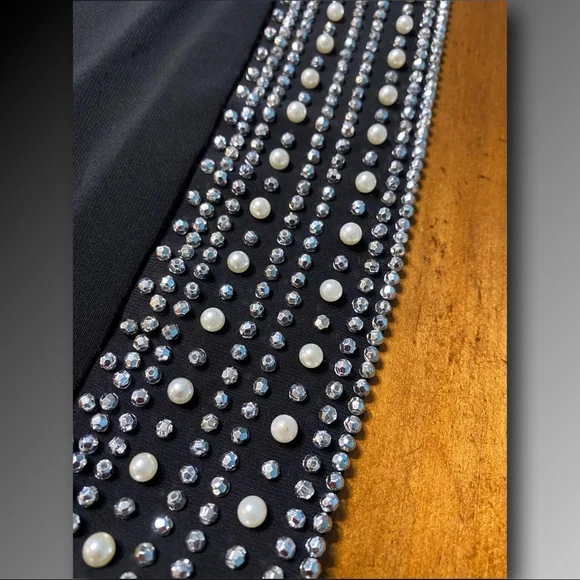 Annalee & Hope Embellished Hemline Sleeveless Black Dress
Size XS - Picture 12 of 15